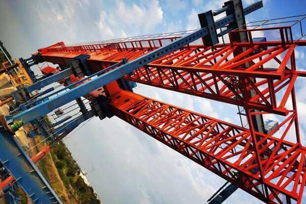 泰國曼谷800噸節(jié)段拼架橋機安裝完畢